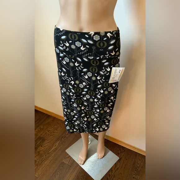 Lularoe - Picture 4 of 11